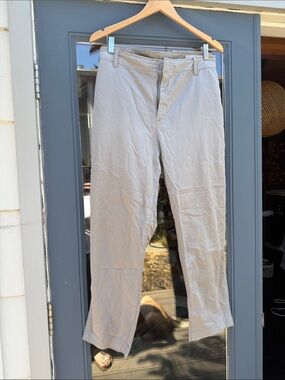 GAP Women’s Khaki Chinos in Light Gray-Taupe